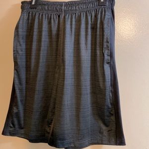 Nike Men shorts size M
